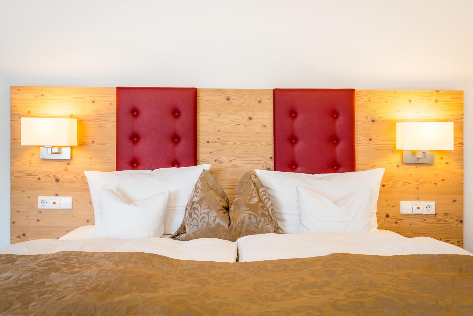 Naturparkhotel Adler Вольфах Экстерьер фото